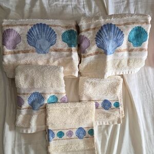 Coastal Seashell Towel Set - Cream, Blue, Purple. 2towels 1handtowel.2 Washcloth